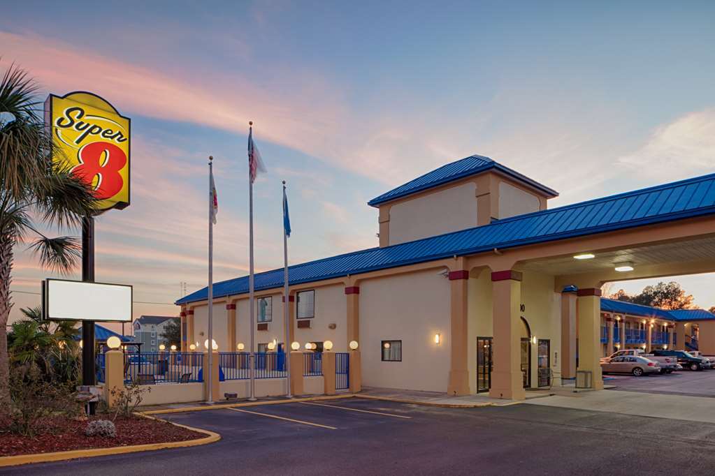 Super 8 By Wyndham Hammond Hotel Exterior photo